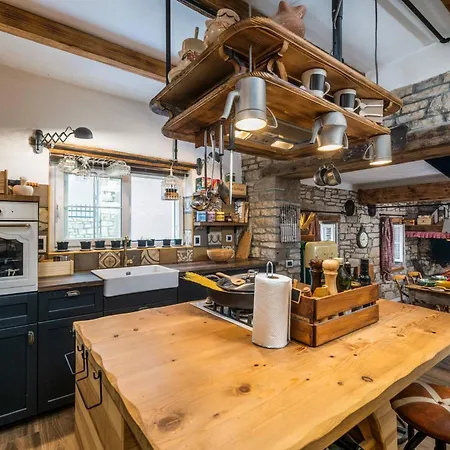 Feriehus Rustic Cozy House Pupy